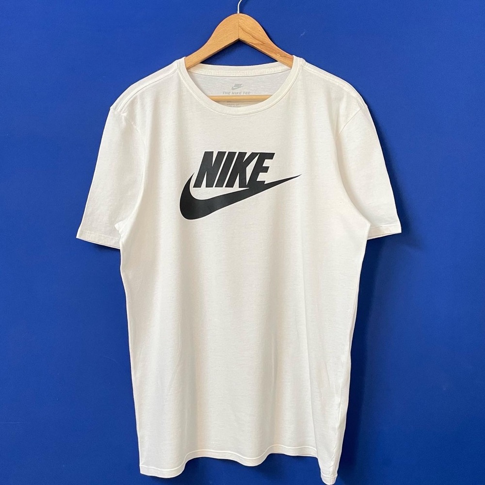 NIKE AUTHENTIC ATHELETIC CUT WHITE CREW NECK T-SHIRT FOR MEN’S & WOMEN’S - Picture 1 of 7